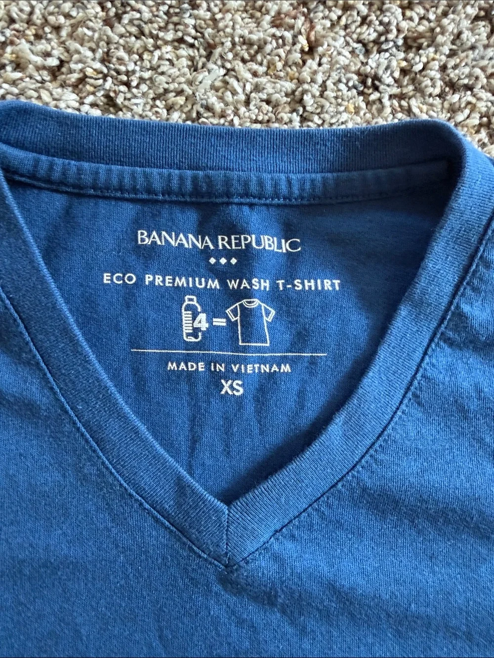 Banana Republic Men’s V-Neck Tees in Navy Blue and Light Red